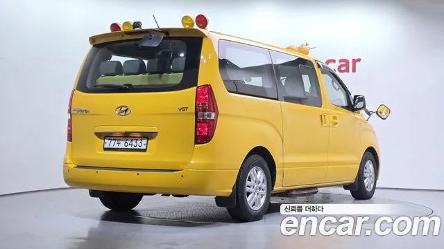 Hyundai Starex 2017 thumb 2