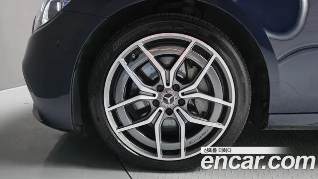Mercedes-Benz E-Класс 2021 thumb 5