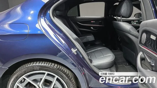 Mercedes-Benz E-Класс 2021 thumb 11