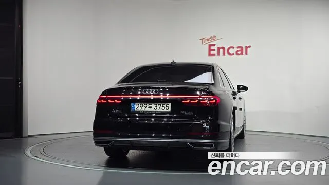 Audi A8 2021 thumb 4