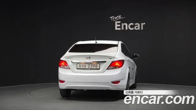 Hyundai Accent 2017 thumb 4