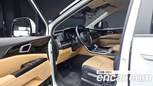 Kia Carnival 2021 thumb 10
