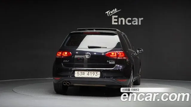 Volkswagen Golf Sportsvan 2015 thumb 3
