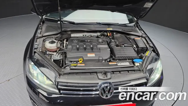 Volkswagen Golf Sportsvan 2015 thumb 5