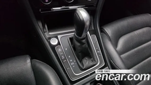 Volkswagen Golf Sportsvan 2015 thumb 8