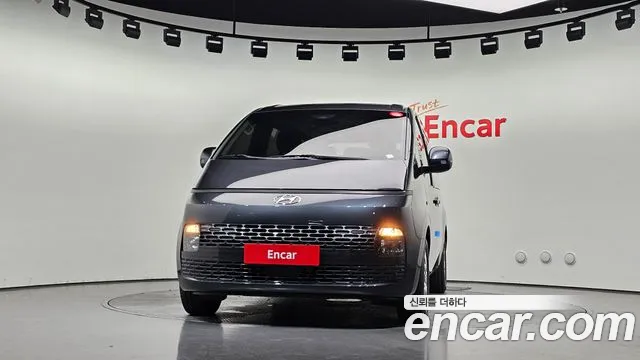 Hyundai Staria 2021 thumb 3
