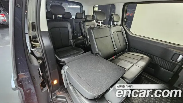 Hyundai Staria 2021 thumb 12