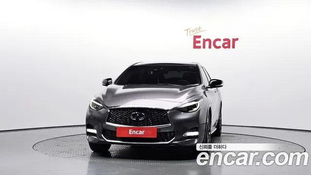 Infiniti Q30 2017 thumb 3