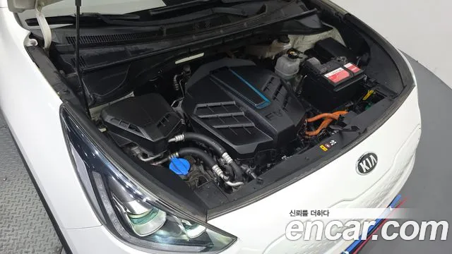 Kia Niro 2018 thumb 6