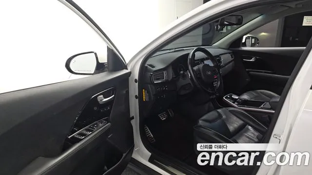 Kia Niro 2018 thumb 10