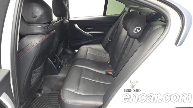BMW 3-Series 2014 thumb 11