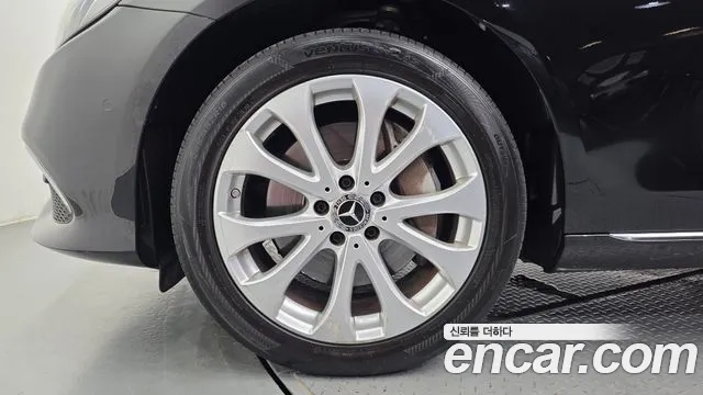 Mercedes-Benz E-Класс 2017 thumb 5