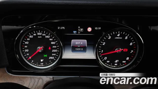 Mercedes-Benz E-Класс 2017 thumb 8