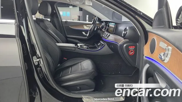 Mercedes-Benz E-Класс 2017 thumb 11