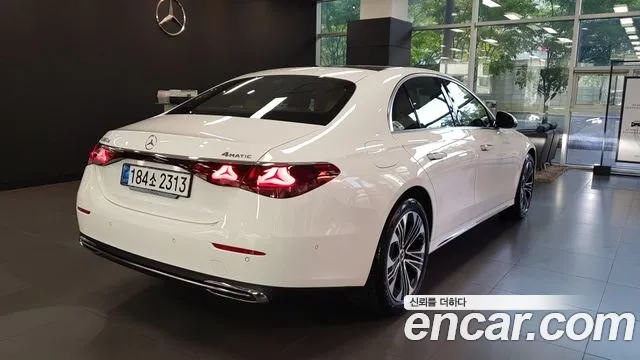 Mercedes-Benz E-Класс 2026 thumb 5