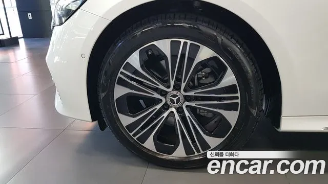 Mercedes-Benz E-Класс 2026 thumb 9