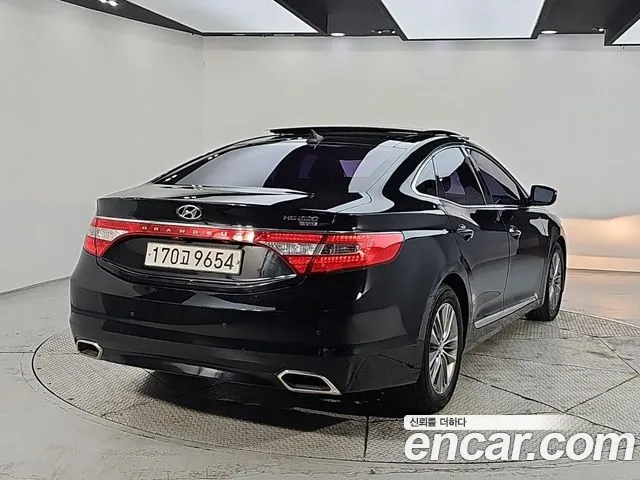 Hyundai Grandeur 2015 thumb 4