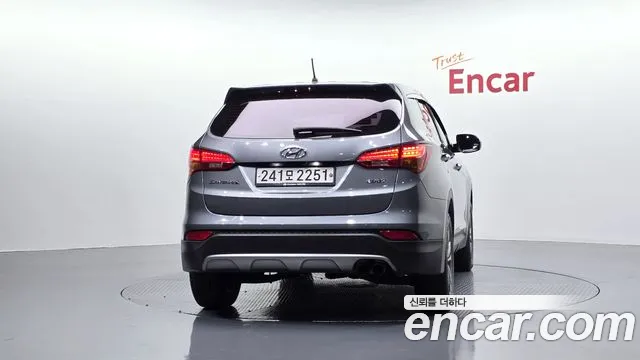 Hyundai Santa Fe 2014 thumb 4