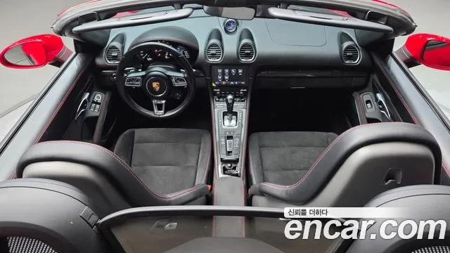 Porsche Cayman 2018 thumb 7