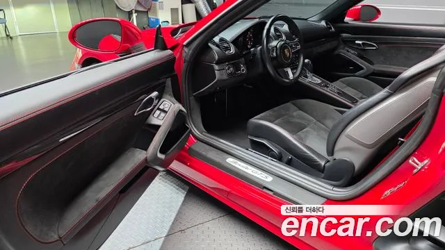 Porsche Cayman 2018 thumb 10
