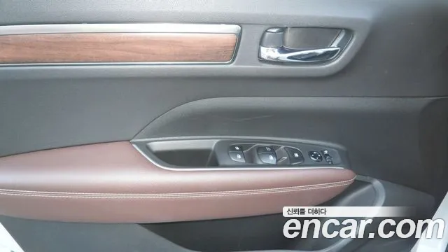 Renault-KoreaSamsung Koleos 2020 thumb 8