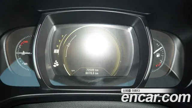 Renault-KoreaSamsung Koleos 2020 thumb 9