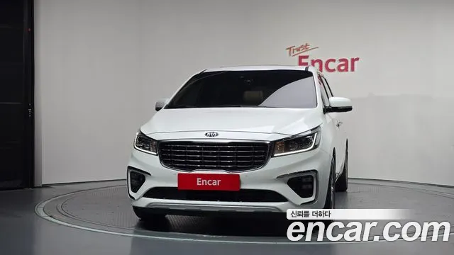 Kia Carnival 2018 thumb 3