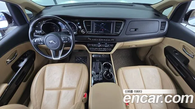 Kia Carnival 2018 thumb 7