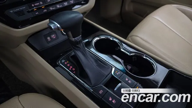 Kia Carnival 2018 thumb 9