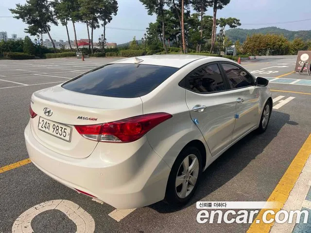 Hyundai Avante 2011 thumb 4