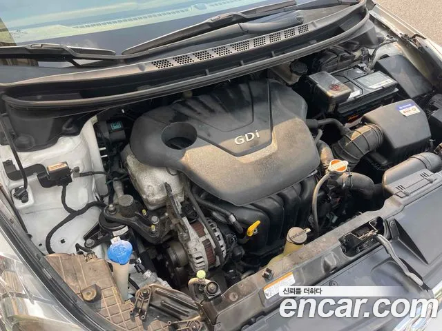 Hyundai Avante 2011 thumb 8
