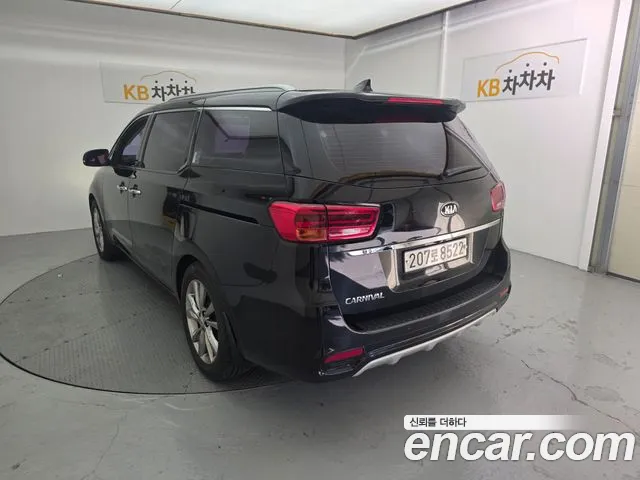 Kia Carnival 2019 thumb 6