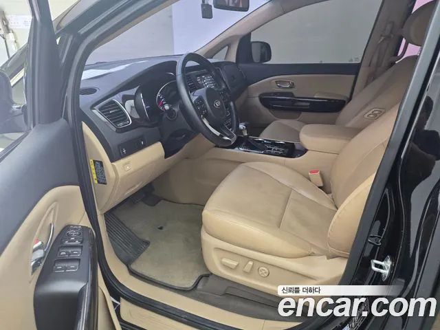 Kia Carnival 2019 thumb 8