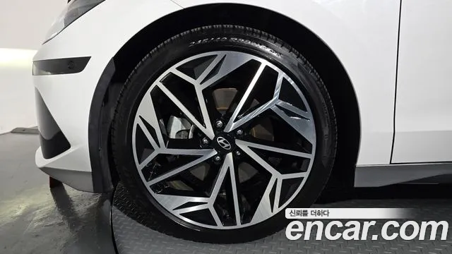 Hyundai IONIQ 6 2024 thumb 5
