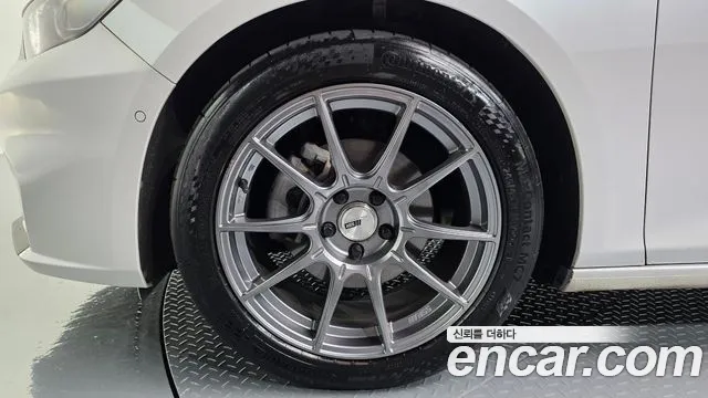 ChevroletGMDaewoo Malibu 2018 thumb 4