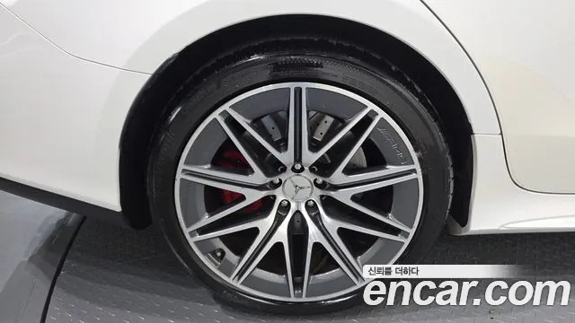 Mercedes-Benz AMG GT 2023 thumb 4