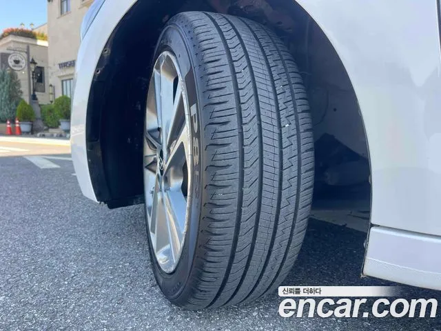 Hyundai Avante 2016 thumb 8