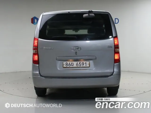Hyundai Starex 2010 thumb 4