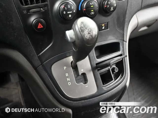 Hyundai Starex 2010 thumb 9