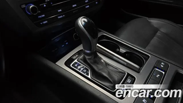 Hyundai Genesis 2016 thumb 9