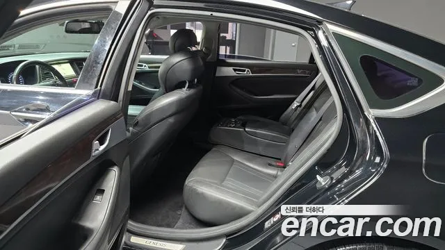 Hyundai Genesis 2016 thumb 12