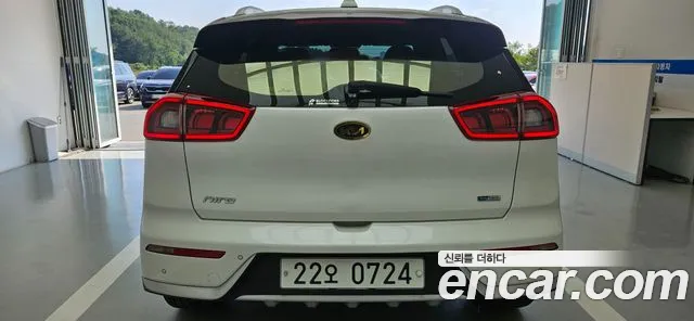 Kia Niro 2016 thumb 5
