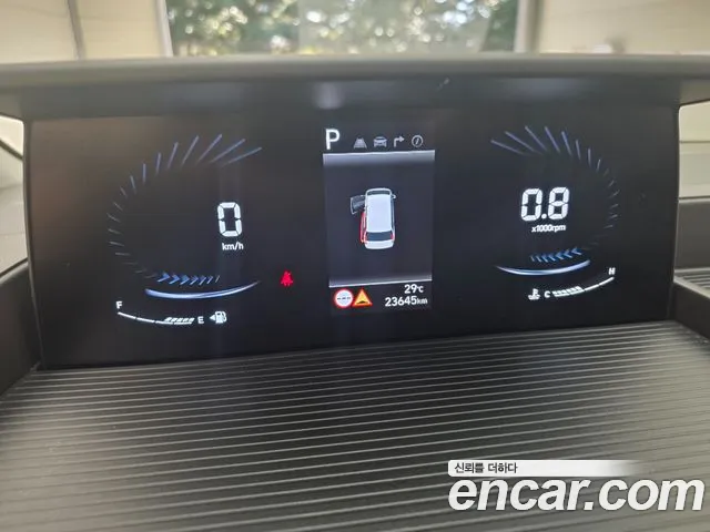 Hyundai Staria 2024 thumb 10