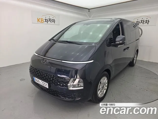 Hyundai Staria 2024 thumb 11
