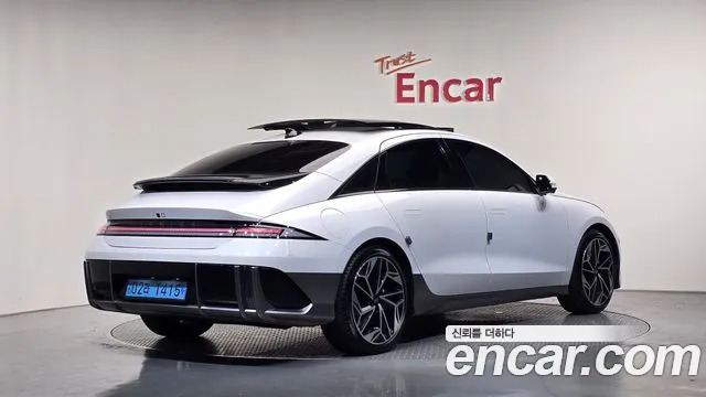 Hyundai IONIQ 6 2024 thumb 2