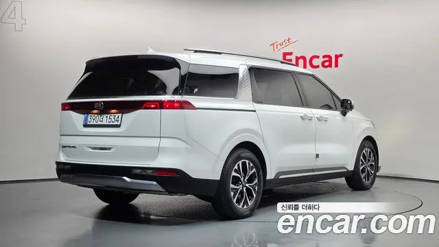 Kia Carnival 2021 thumb 2