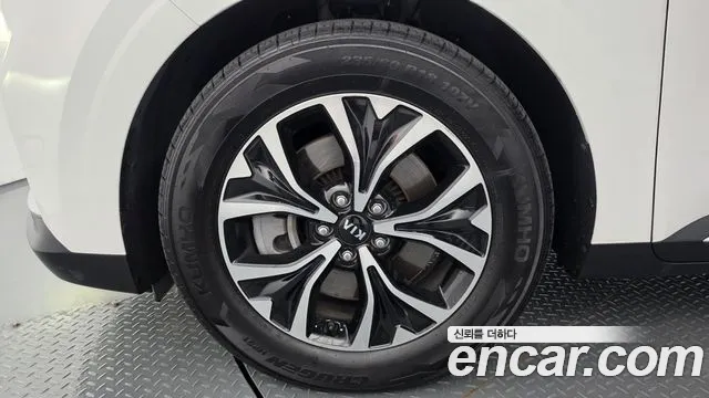 Kia Carnival 2021 thumb 5