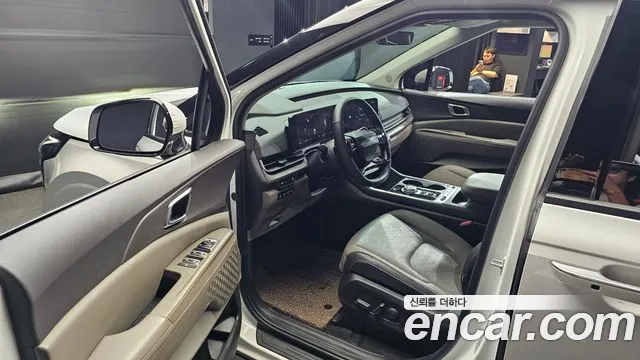 Kia Carnival 2024 thumb 10