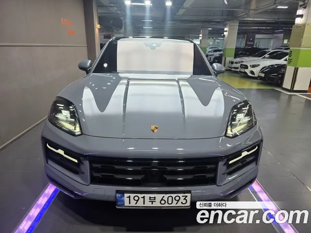 Porsche Cayenne 2024 thumb 3