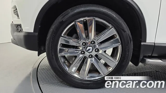 KG_Mobility_Ssangyong Rexton 2018 thumb 5
